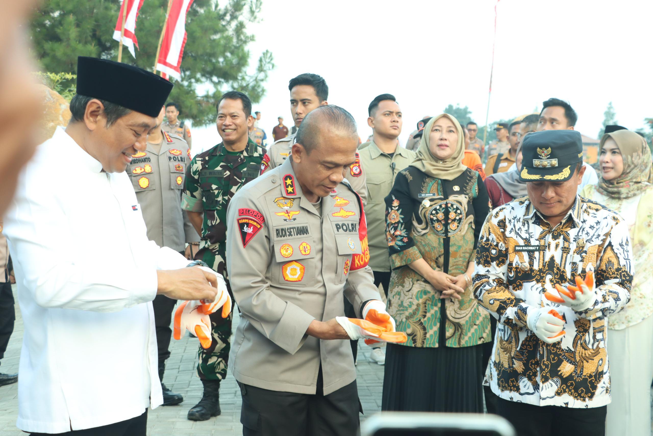 4ce8498b-6598-49e5-ad23-517b94464667